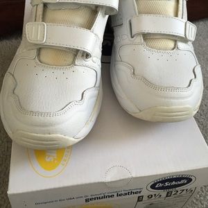 Genuine Leather Wide width men's sneakers